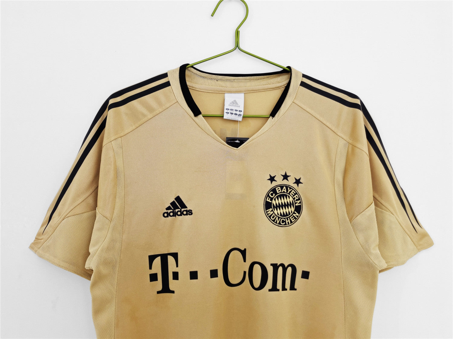 Bayern Munich Away Retro Jersey 2004/05