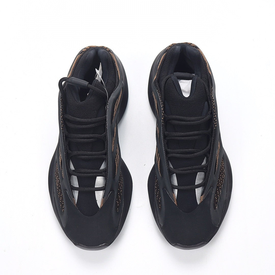 Yeezy Boost 700V3“Clay Brown” GY0189
