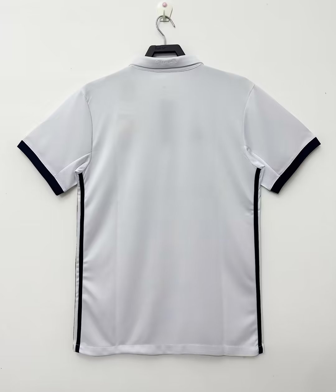Real Madrid Home Retro Jersey 2016/17