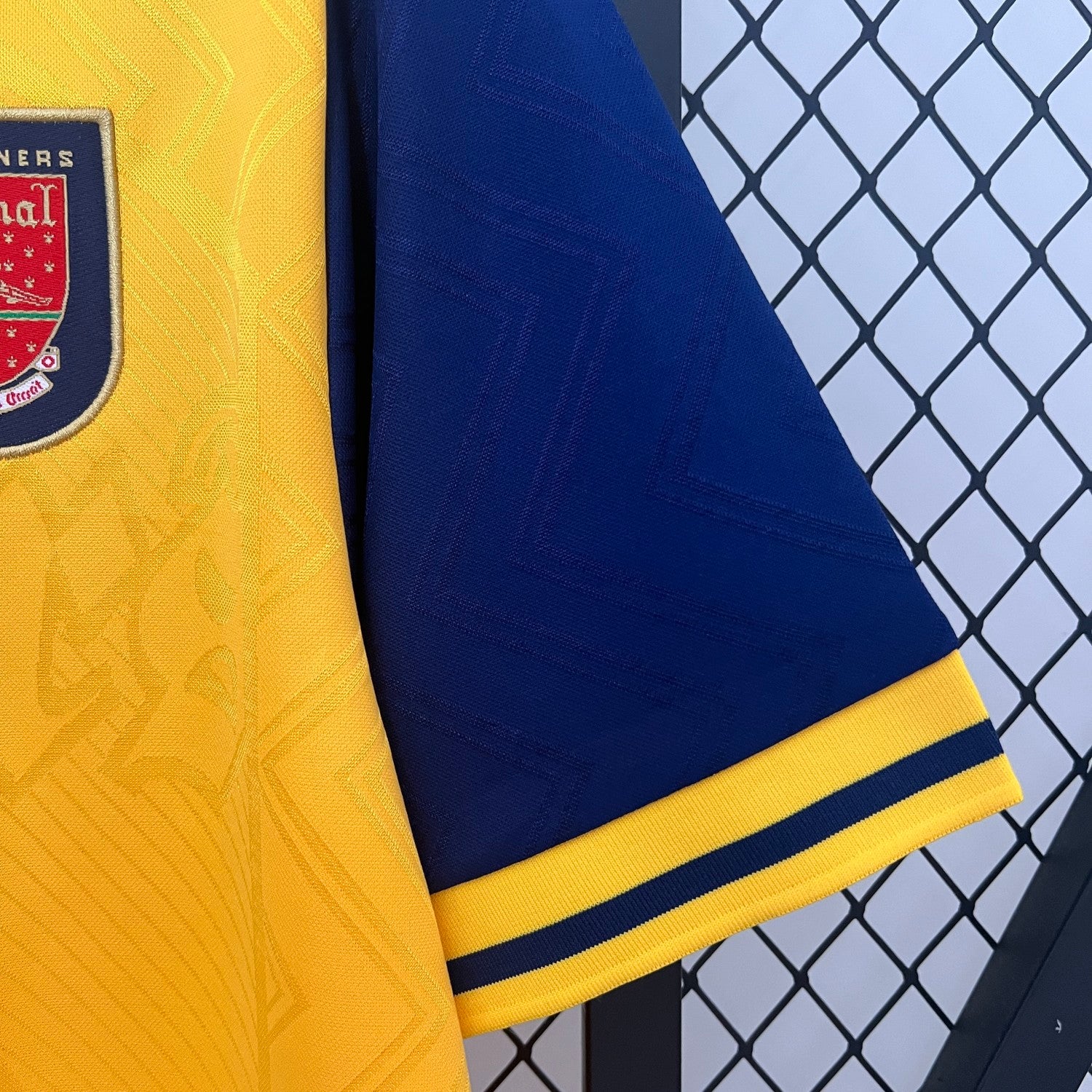 Arsenal Away Retro Jersey 1996/97