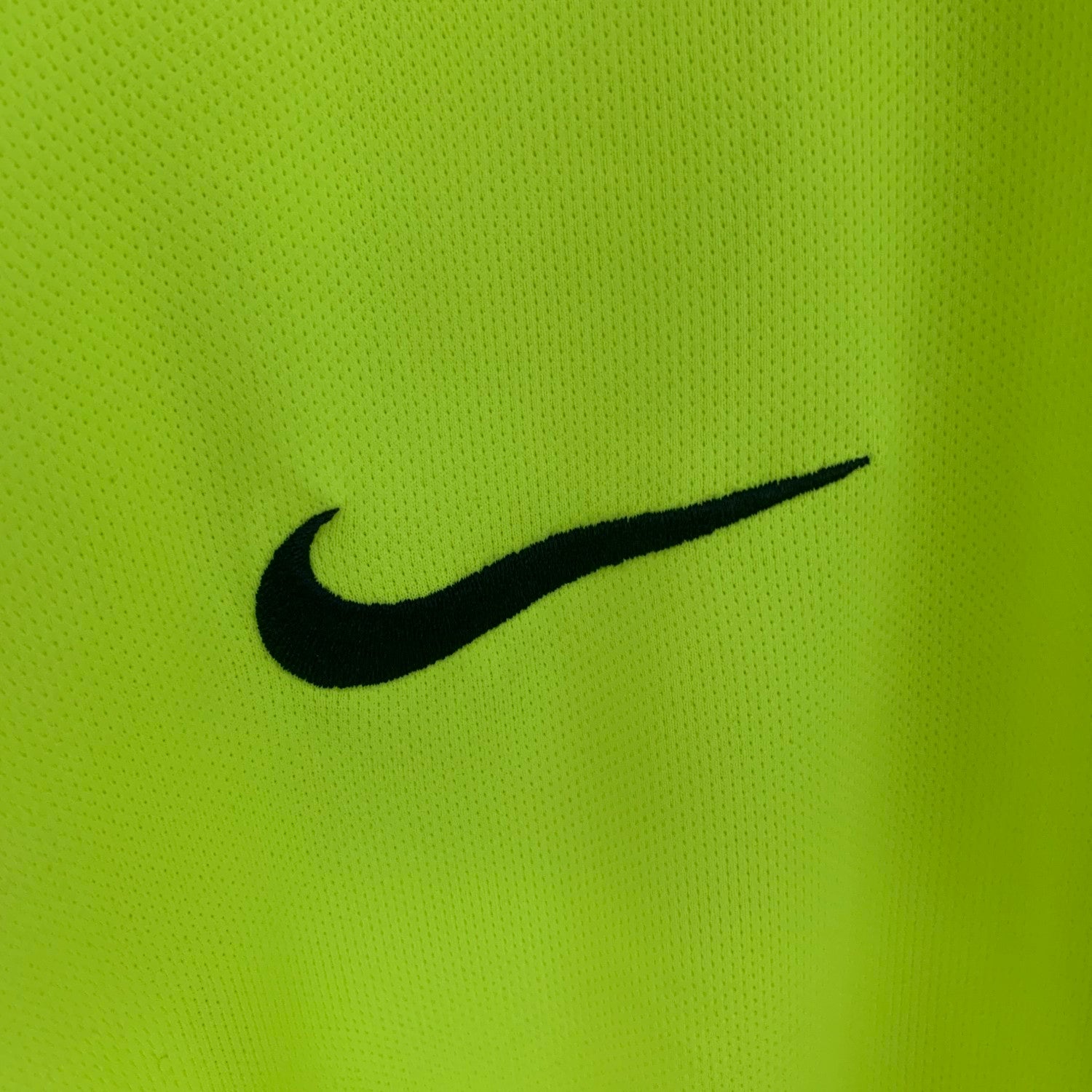 Barcelona Away Long Sleeve Retro Jersey 2005/06