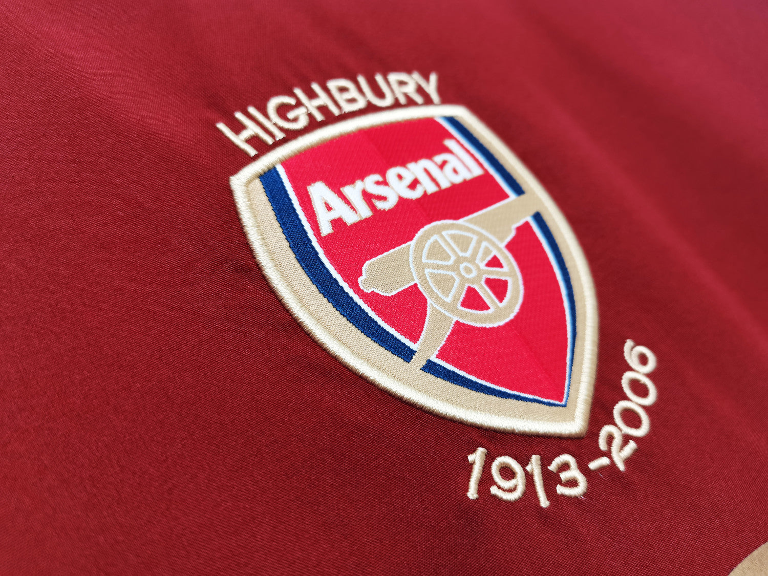 Arsenal Home Long Sleeve Retro Jersey 2005/06