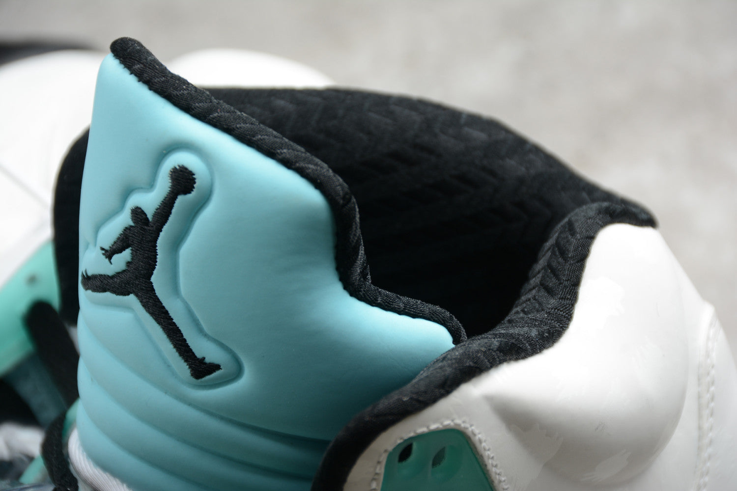 Air Jordan 5 Retro “Island Green” CN2932-100