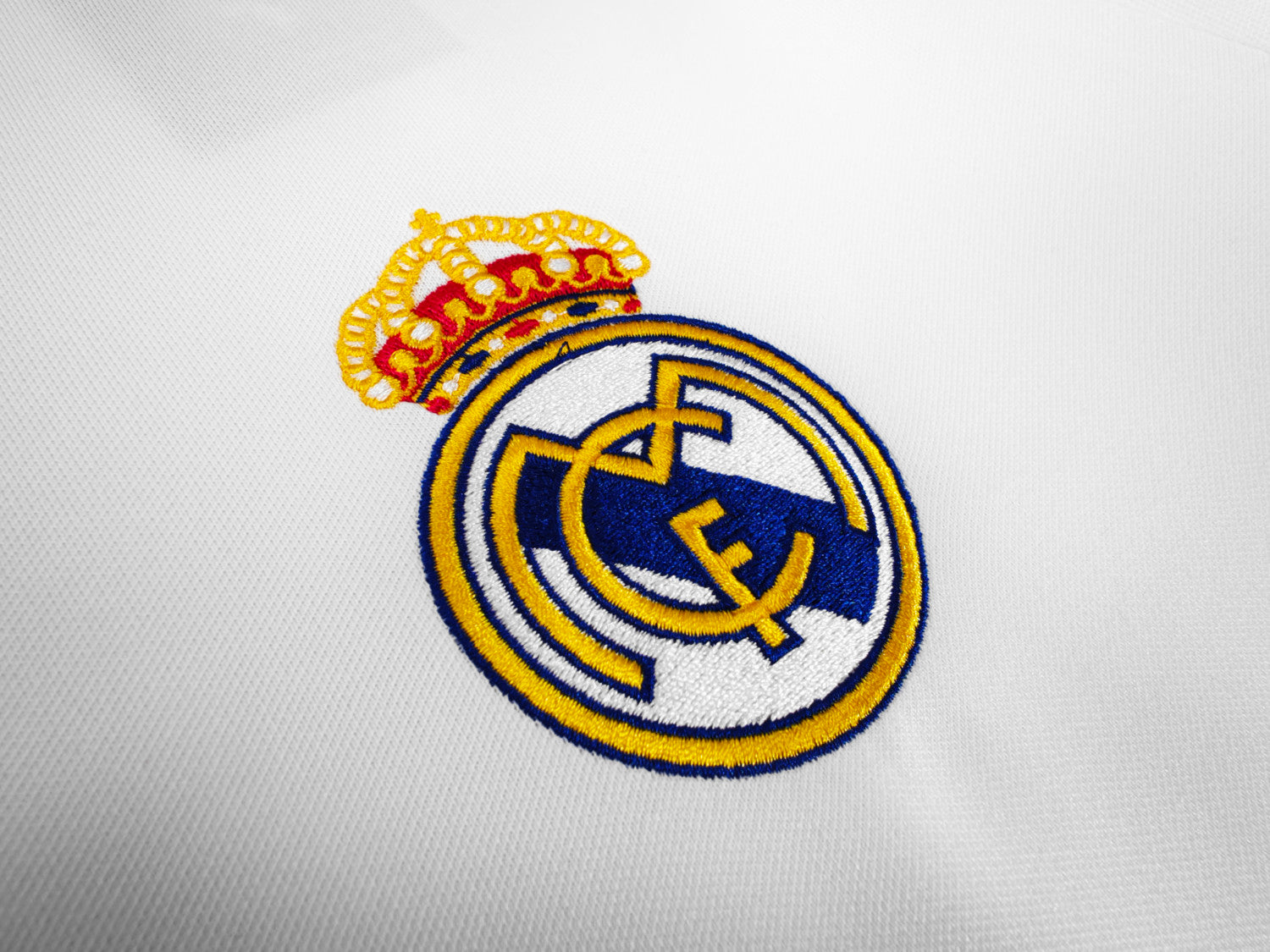 Real Madrid Home Retro Jersey 2003/04