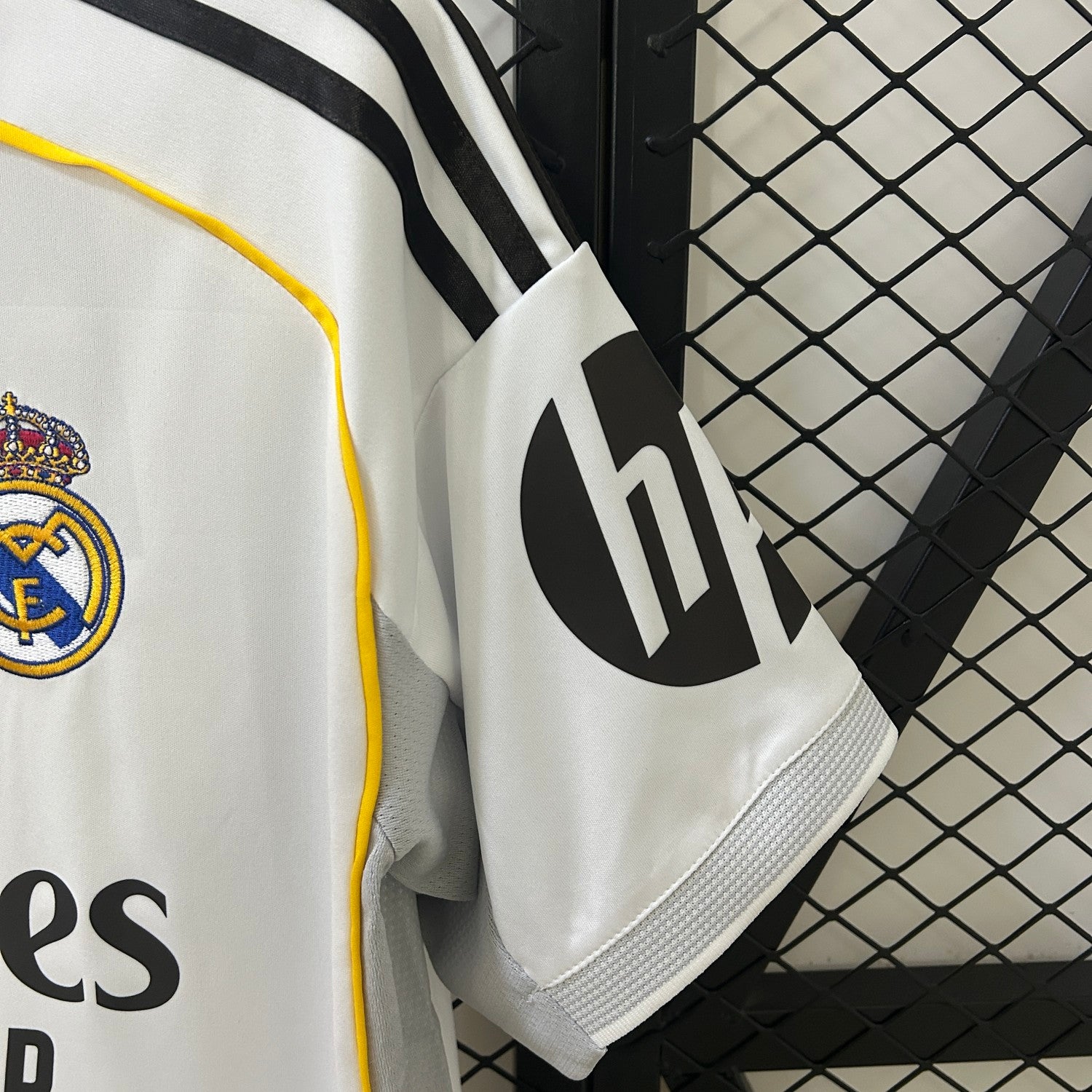 Real Madrid Home Man Jersey 25/26