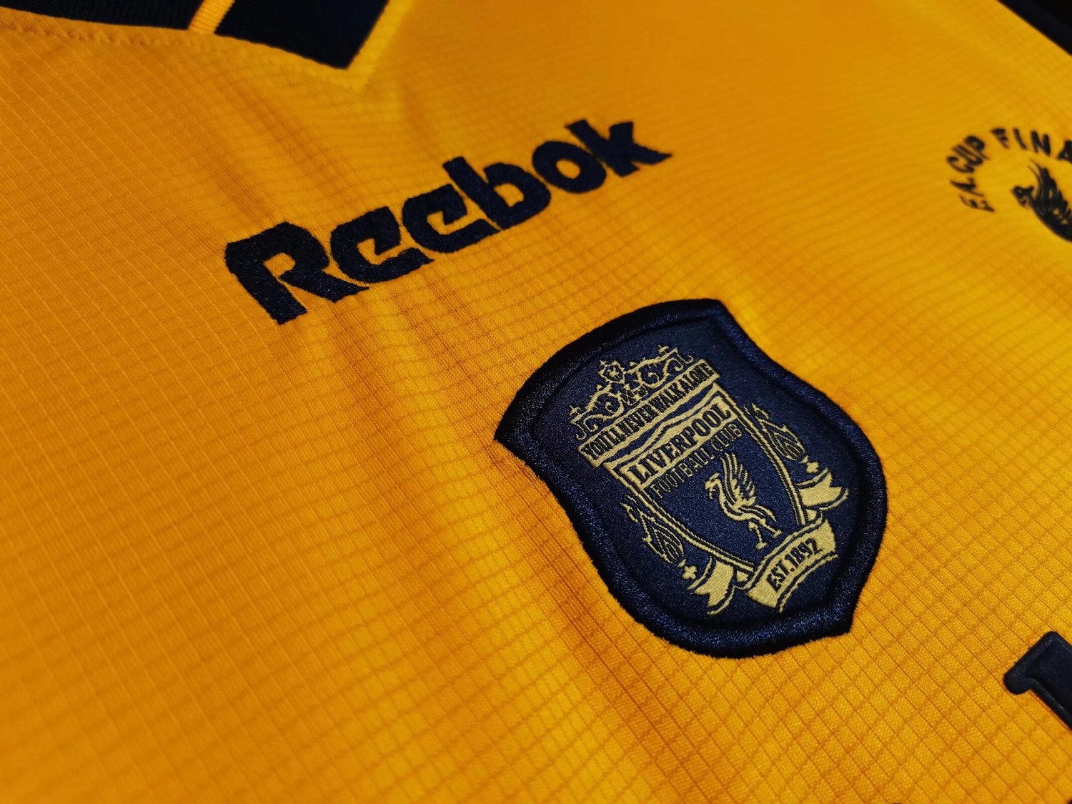 Liverpool Third Retro Jersey 2000/01