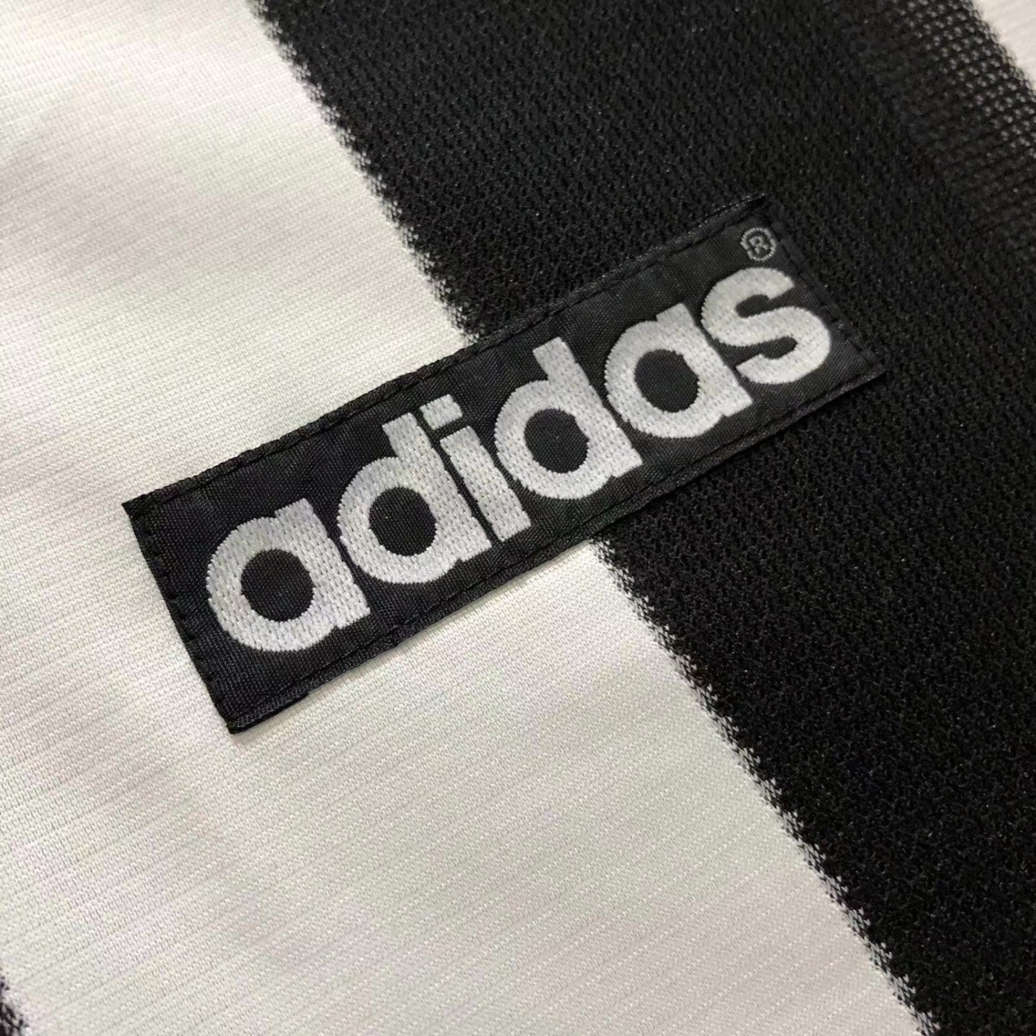 Newcastle United Home Long Sleeve Retro Jersey 1995/97