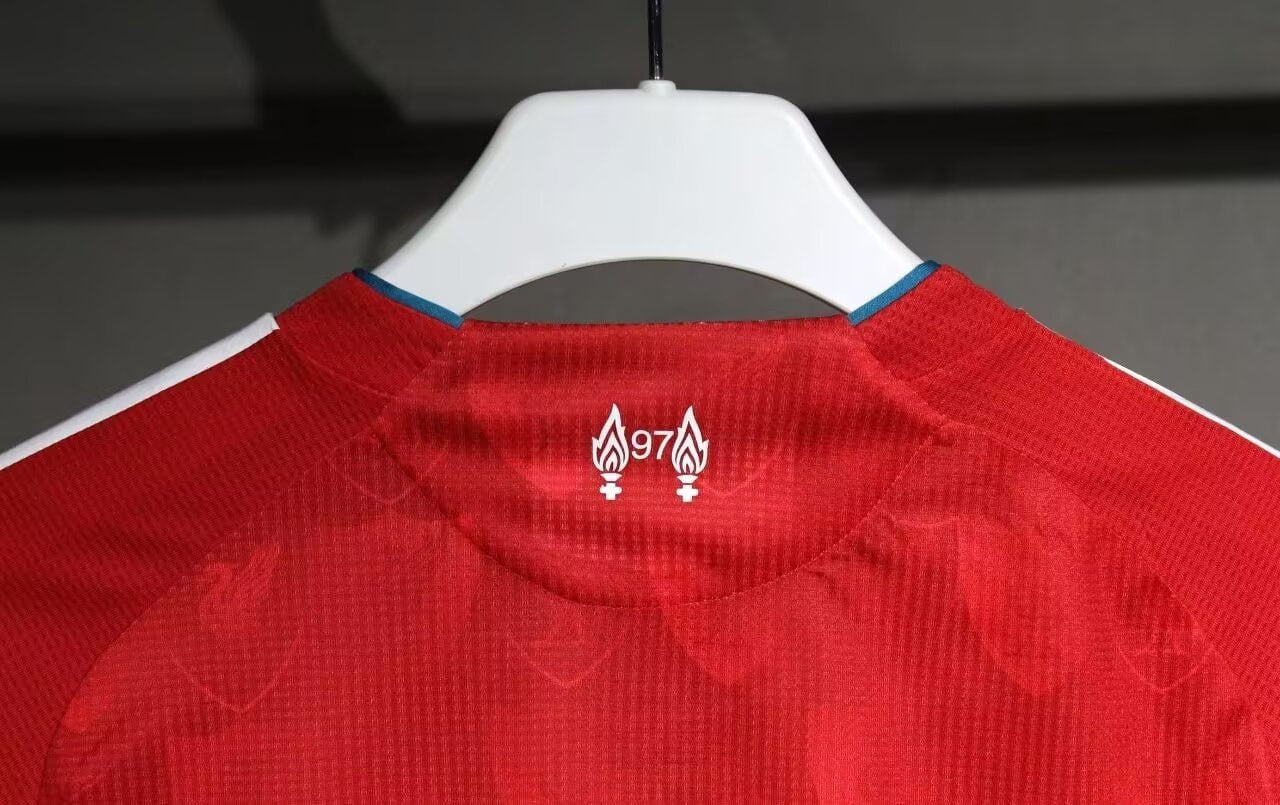 Liverpool Retro Special Edition Man Jersey 25/26