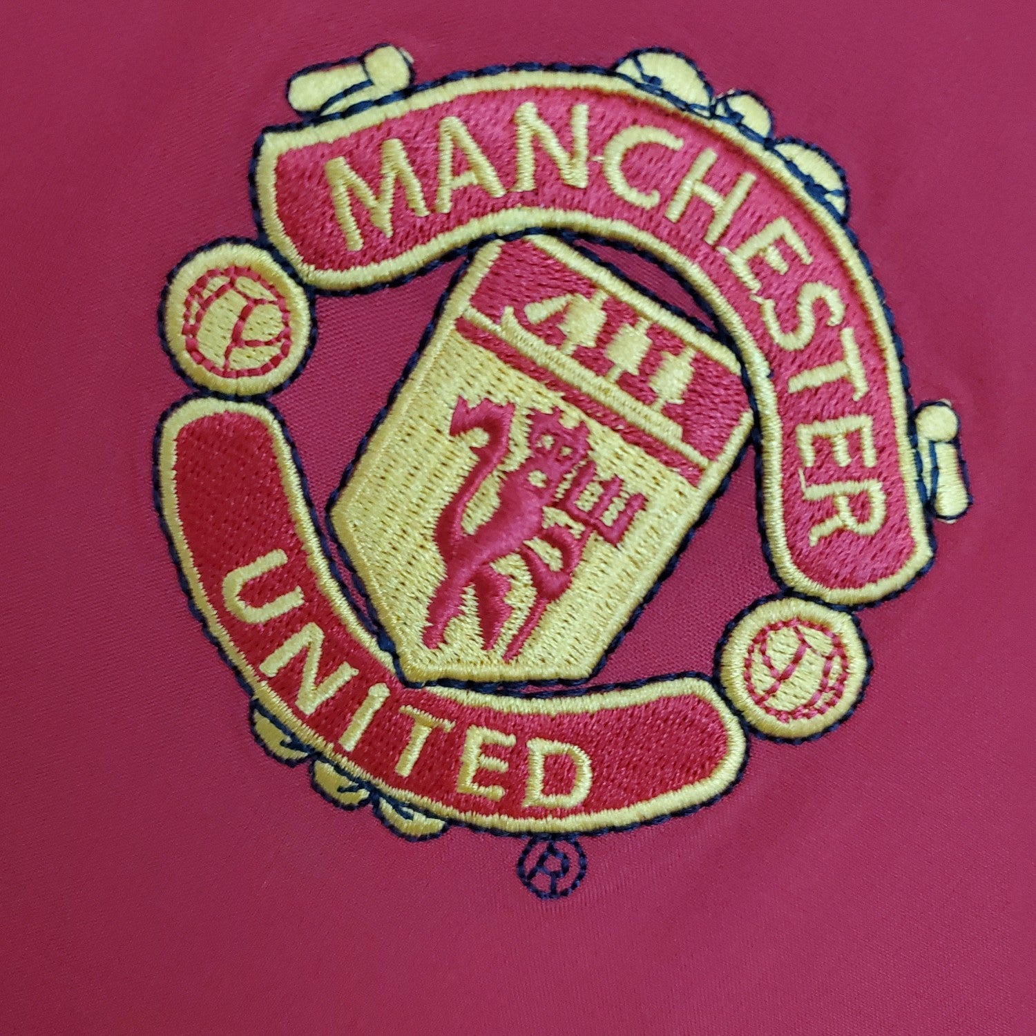 Manchester United Home Long Sleeve Retro Jersey 2002/04