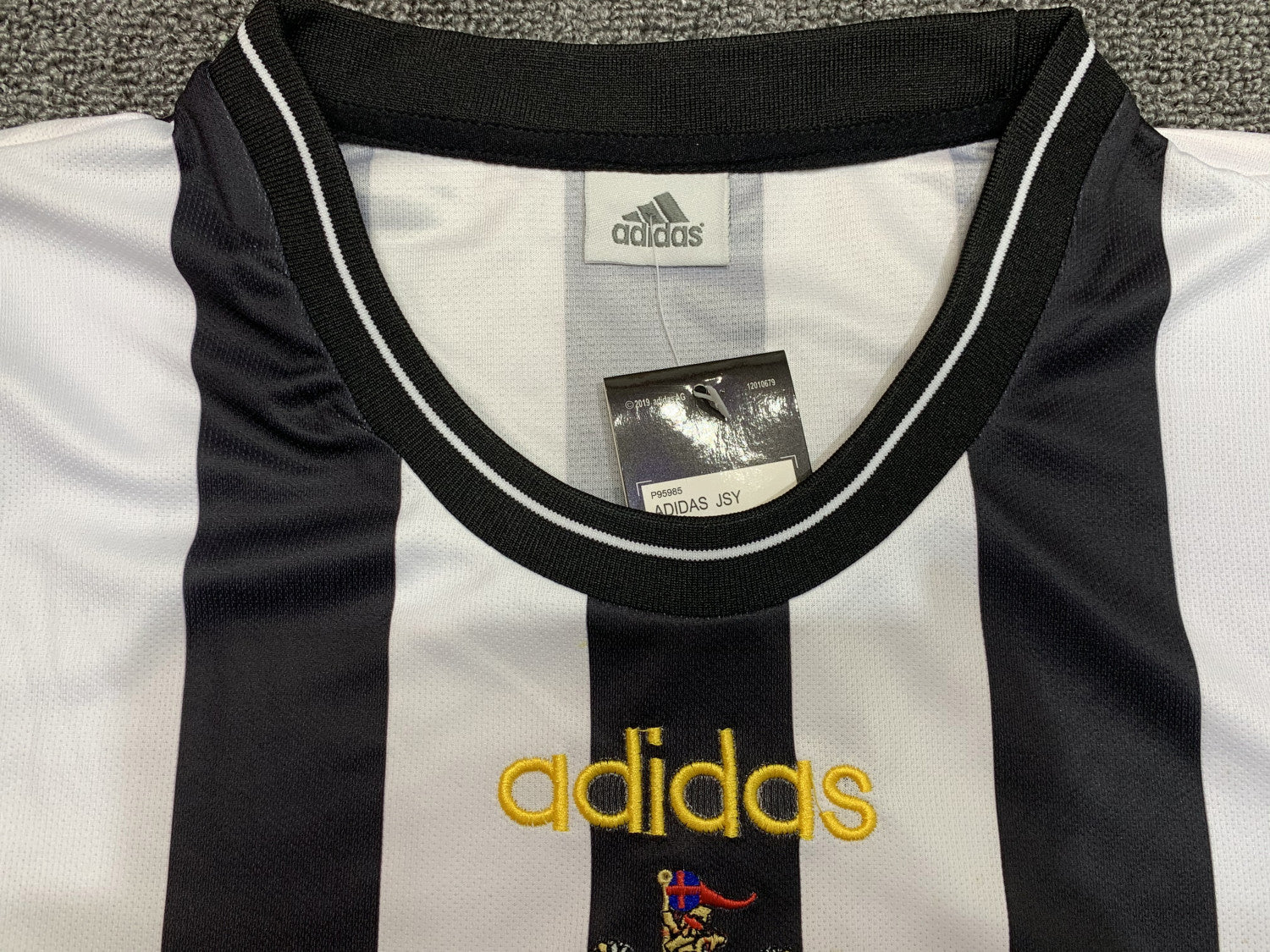 Newcastle United Home Retro Jersey 1997/99