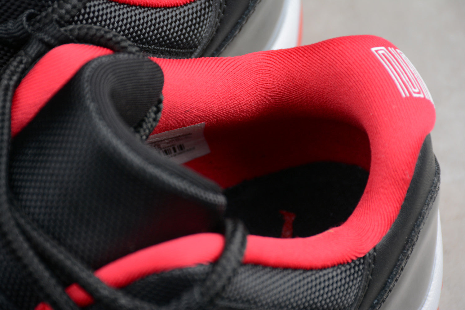 Air Jordan 11 Low “Bred”AJ11 528895-012