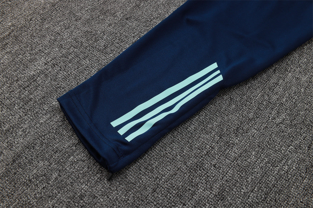 Manchester United Training Pants 24/25