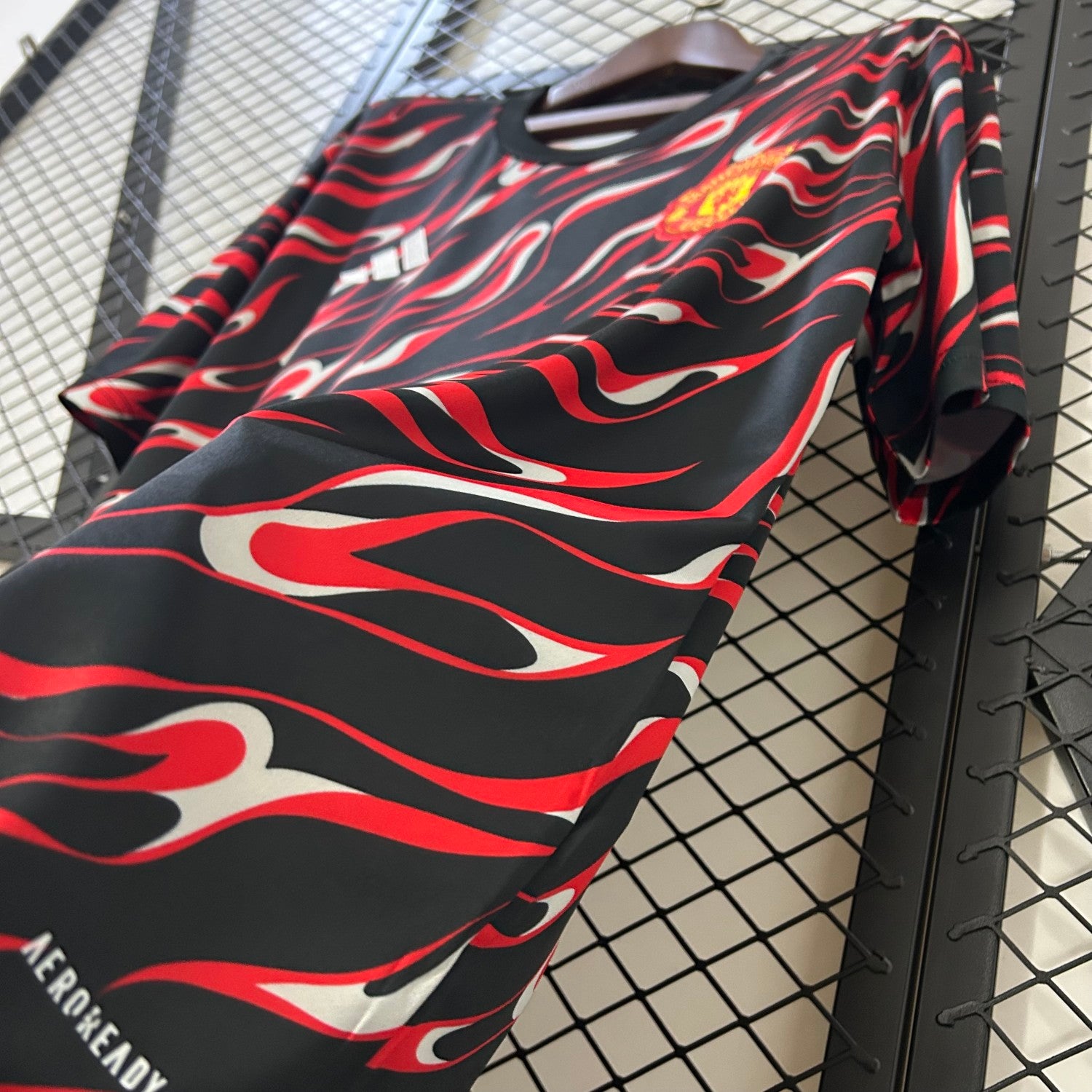 Manchester United Man Pre Match Training Jersey 25/26