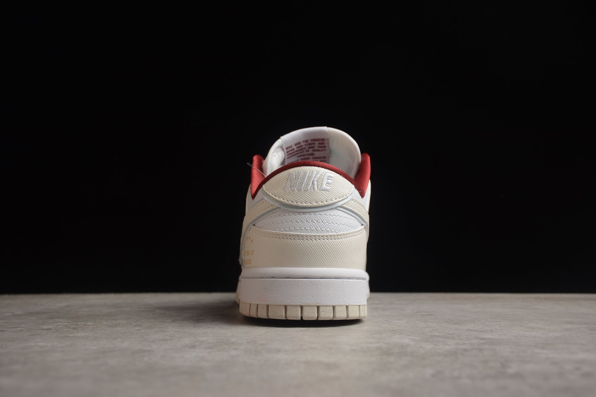 SB Dunk Low Off White DV1160-100